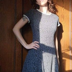 Authentic karllagerfeld Black with with rose print dress size 6